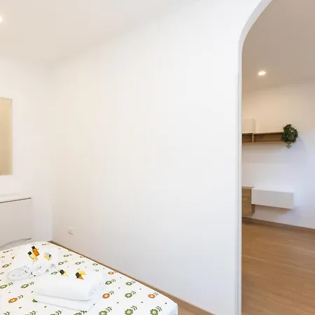 Elegant House - 5 Minuti Da Ponte Milvio Apartment *