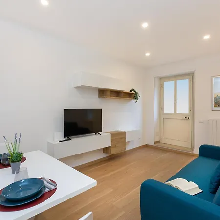 Apartment Elegant House - 5 Minuti Da Ponte Milvio Rome